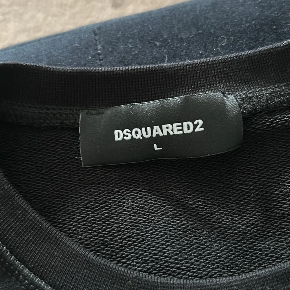 🎉🎉🥳host pick DSQUARED2 Crewneck Sweater with Graphic Print - Picture 3 of 4